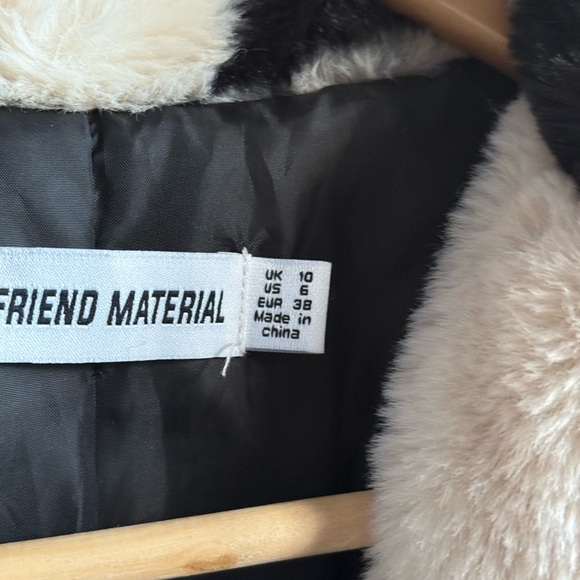 Asos coat in checkerboard faux fur. US 6. - Picture 7 of 11